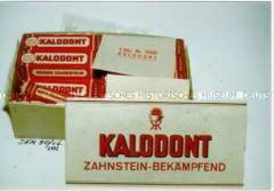 Tuben mit Inhalt Zahnpasta "Kalodont" in Originalschachteln in Handelsverpackung mit Banderole und Beipackzettel