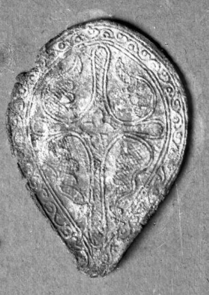 Doppelseitiges Relief mit einem Kreuz bzw. zwei Vögeln