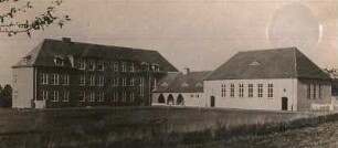Großpostwitz, Schule : Rückansicht mit Turnhalle