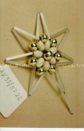 Gablonzer Christbaumschmuck - Stern mit Perlenrosette