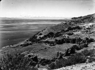 Ruinen : Eine Ruine an den Hängen des Titicacasees