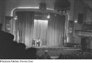 Pionierchor auf einer Veranstaltung der Freien Deutschen Jugend