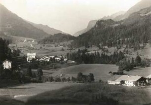 Chiemgauer Alpen. Wildbichl in Tirol. Gesamtansicht über das Tal