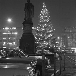 Weihnachtsstimmung auf dem Karlsruher Marktplatz.