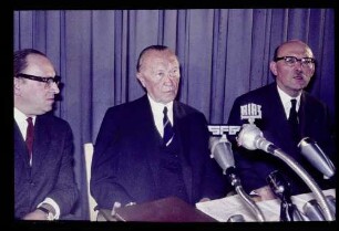 Kanzler-Pressekonferenz 7.5.62.