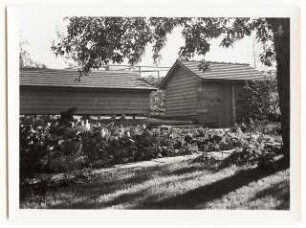Reichsgartenschau 1939 auf dem Killesberg, Stuttgart: Gebäude Holzfassade, Pergola, Sitzmauer