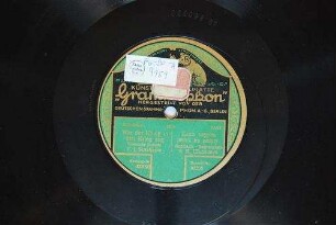 Enthält außerdem: Die beiden Grenadiere = Dva grenadera / (Schumann) [Einheitssacht.: Romanzen und Balladen, op. 49 ] Wie der König in den Krieg zog : Russische Ballade