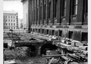 Freilegung der Kellergewölbe unter dem Ehrenhof des Pergamonmuseums
