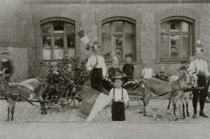 Frohburger Schulfest 1912, Knaben mit Ziegenwagen