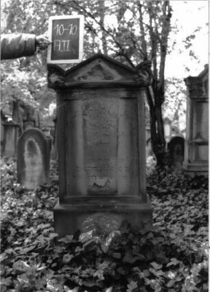 Grabstein A II/10/10