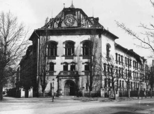 Zerstörte Wilhelm-Wundt-Schule, Ecke Wundt- und Ferdinand-Rhode-Straße