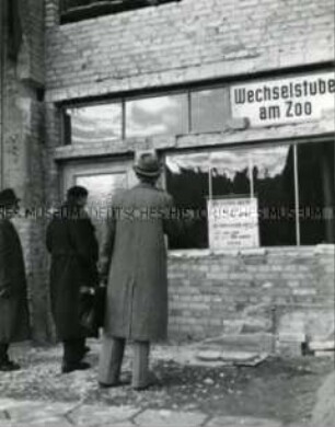 Wechselstube am Zoo nach der getrennten Währungsreform in den beiden Sektoren