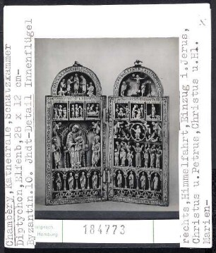 Chambery, Kathedrale, Schatzkammer: Diptychon, Elfenbein, byzantinisch, 10. Jhd. Himmelfahrt, Einzug in Jerusalem, Christus und Petrus