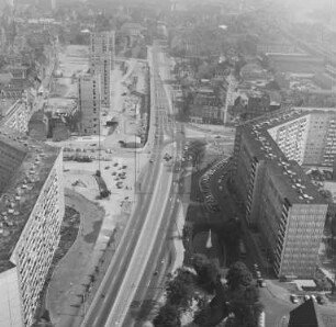 Straßenkreuzung Juri-Gagarin-Ring und Löberstraße in Erfurt : Blickrichtung Osten