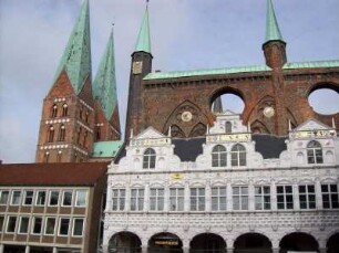 Lübeck: Markt mit Marienkirche, Rathaus
