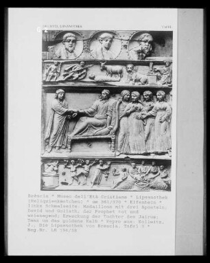 Lipsanothek (Reliquienkästchen) — Linke Schmalseite: Medaillons mit drei Aposteln; David und Goliath, der Prophet tot und weissagend; Erweckung der Tochter des Jairus; Tanz um das goldene Kalb