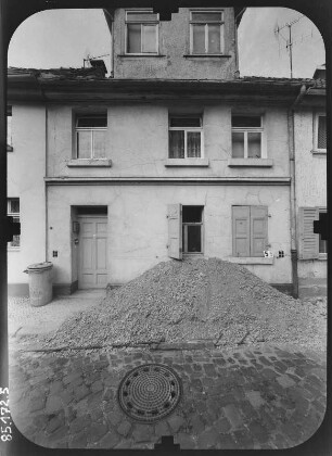 Erfurt-Altstadt, Glockenquergasse 5. Wohnhaus. Straßenfront