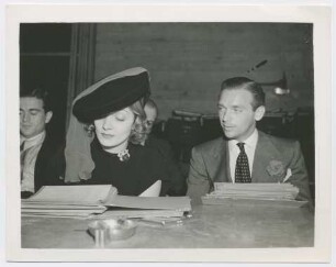 Marlene Dietrich und Douglas Fairbanks Jr., Leseprobe Drehbuch (Los Angeles, zirka 1933 - 1939) (Archivtitel)