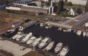 Provisorische Hafenanlage in Minden am Mittellandkanal