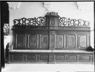 Baden-Baden Neues Schloss Inventar - Sitzbank und Truhe, (19. Jahrhundert)