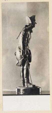 Statuette Friedrich II. : Statuette Friedrich II. Bronze (vor 1929; M. Molitor, Guß Kunstgießerei Lauchhammer)