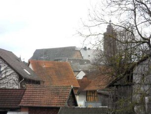 Stadtbild - Kernstadt mit Schloss über Dächern von Südwesten