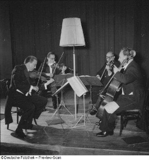 Leipzig, Gewandhaus-Quartett 1956 : Leipzig, Gewandhaus-Quartett mit Gerhard Bosse, Karl Suske, Fritz Händschke und Alwin Bauer. 1956