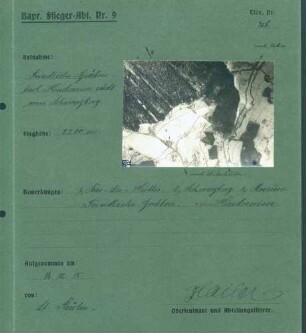 Foto von feindlichen Gräben und Hindernissen südlich des Schwarzberges (Luftbild)