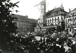 Bautzen. Huldigung an Friedrich August III., König von Sachsen, auf dem Hauptmarkt am 29. Mai 1905