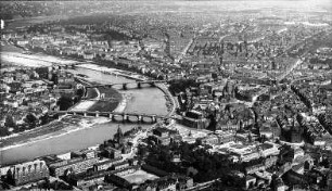 Dresden. Neustadt, Altstadt, Augustusbrücke, Carolabrücke und Albertbrücke