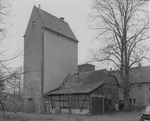 Groß Särchen (Kr.Hoyerswerda). Mühle, A.19.u.A.20.Jh. Getreidesilo und alter Mühlentrakt