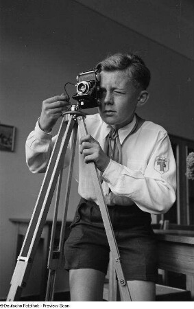 Portrait eines Pioniers beim Fotografieren