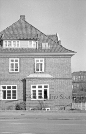 Grabauer Straße 15: Teilansicht: vorne Lorenzenstraße