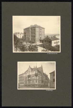 Blatt 6 mit zwei Silbergelatinepapierabzügen (Plauen, VI. Bürgerschule und Plauen, St. Johanniskirche, Pfarrhaus) : Flügelmappe mit Pergamenteinband und farbigem, montiertem Wappen der Stadt Plauen, bezeichnet goldgeprägt Mitte: Ihrem hochverdienten Stadtbaurat / Die Stadt Plauen / 1895-1909; im Inneren Vorsatz und Laschen mit hellgrüner Seide überzogen; auf dem Deckel vorn innen auf der Innenkante bezeichnet goldgeprägt unten Mitte: R. OESTERREICH J., K. HOFBUCHBINDER, DRESDEN; auf 22 losen, schwarzen Kartons 42 montierte Silbergelatinepapierabzüge sowie ein loser Silbergelatinepapierabzug; Untersatzkartons: je 47,8 x 32 cm, Mappe: 49,7 x 34 x 3,5 cm, Original-Pappbox: 52 x 37 x 4,5 cm (um 1909). Dresden: SLUB/DF 2022.E.5