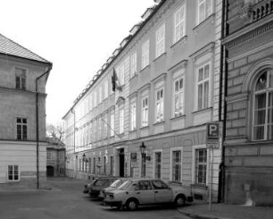 Palais Chotka & Haus Zum Goldenen Pelikan & Haus Nr. 458