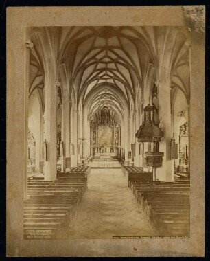 Stadtpfarrkirche Sankt Stephan, Braunau: Innenraum Richtung Osten