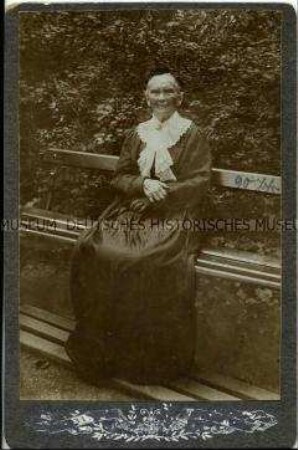 Porträt einer 90jährigen Frau