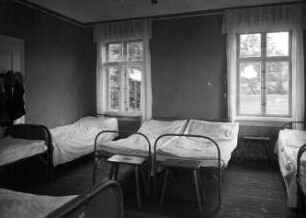 Kleingießhübel. Schullandheim des Realgymnasiums Blasewitz. Schlafsaal (Nr. 4)