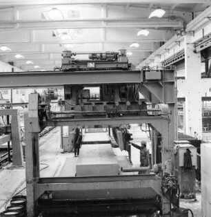 Eilenburg, Dübener Landstraße. VEB Betonwerk Laußig, Betriebsteil Betonwerk Eilenburg. Werkhalle der Gasbetonproduktion (Teilansicht). Paketieranlage