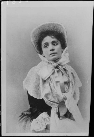 Eleonora Duse. Reproduktion der Duse als Pamela von Carlo Goldoni aus dem Jahr 1878