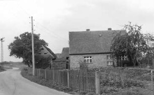 Hähnichen-Quolsdorf. Ehem. Wassermühle am Schöps beim Rittergut, Blick auf Wohnhausneubau