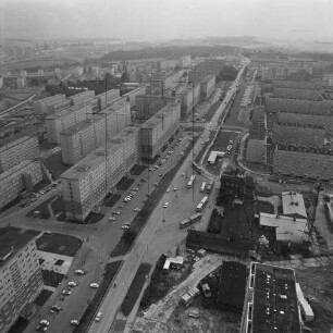 Wohngebiet Fritz Heckert in Chemnitz : Neubaublocks an der Stollberger Straße in Chemnitz-Kappel; Blickrichtung Süden