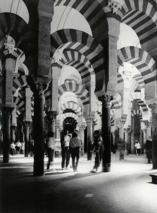 Die Säulenhalle in der Mezquita, Cordoba
