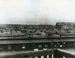Appellplatz und Häftlingsunterkünfte im KZ Buchenwald