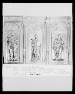 Chorgestühl, Detail, Nordseite, 15. bis 17. Sitz von Osten: Heiliger Bischof, Papst und Stephanus