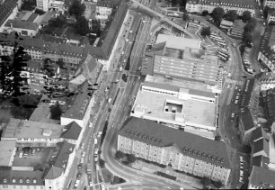 Freiburg: Karlsplatz mit Kongresshaus, von Westen
