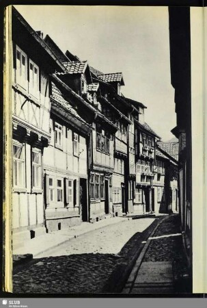 66 Alte Gasse mit Fachwerkhäusern