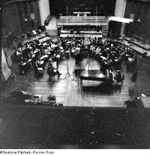 Colin Davis mit Orchester und Pianisten Claudio Arrau