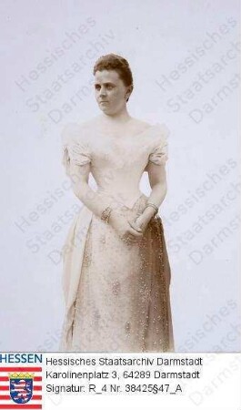 Tiedemann-Brandis, Martha v. geb. v. Rango (1854-1908) / Porträt, stehend, Kniestück