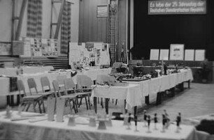 Messe der Meister von Morgen in Erla anlässlich des 25. Jahrestages der DDR 1974 : Messe der Meister von Morgen in Erla 1974